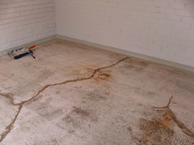 epoxy flooring garage before